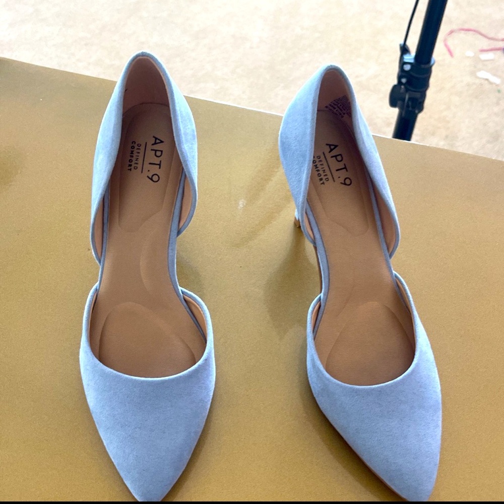 Blue heels apt.9